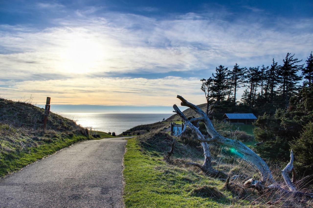 Beaches Inn | Pelicans View Cottage Cannon Beach Exterior photo